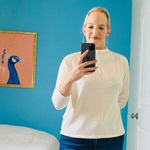 *NWT* Banana Republic white lightweight mock neck sweater